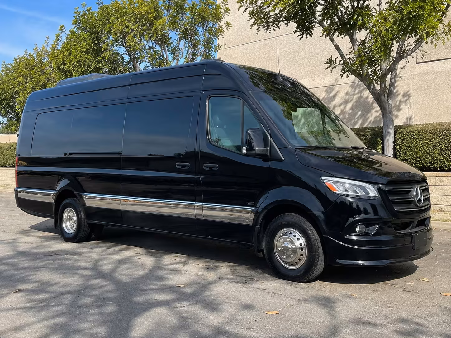 airport transfers and executive sprinter van rentals in corona